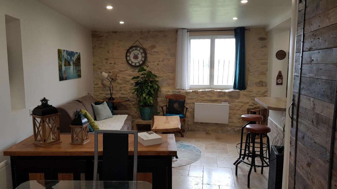 Caderousse Maison Au Calme En Campagne Climatisee מראה חיצוני תמונה